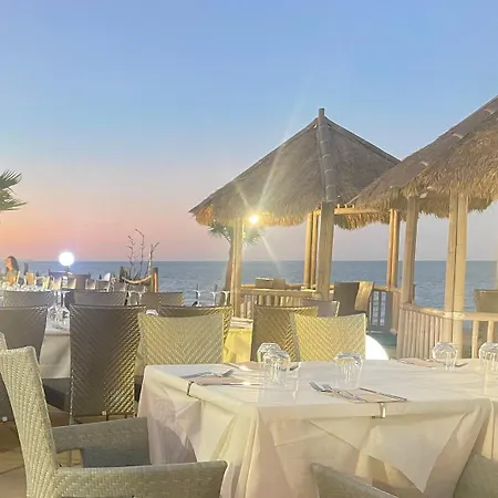 Appartement Spazioso Bicamere Fronte Mare *