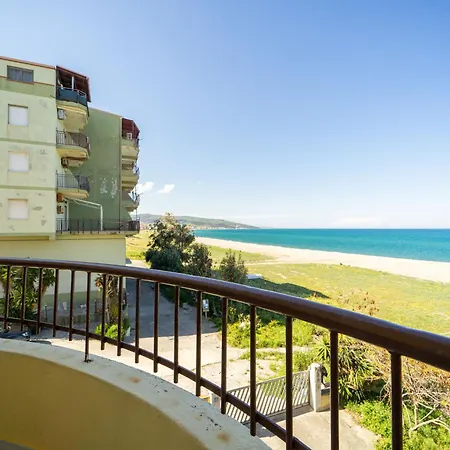 Apartment Spazioso Bicamere Fronte Mare