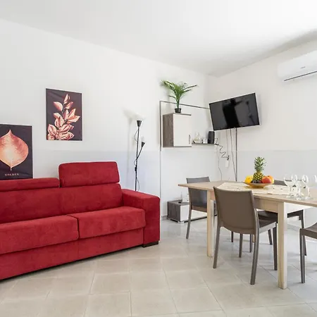 Spazioso Bicamere Fronte Mare Apartamento