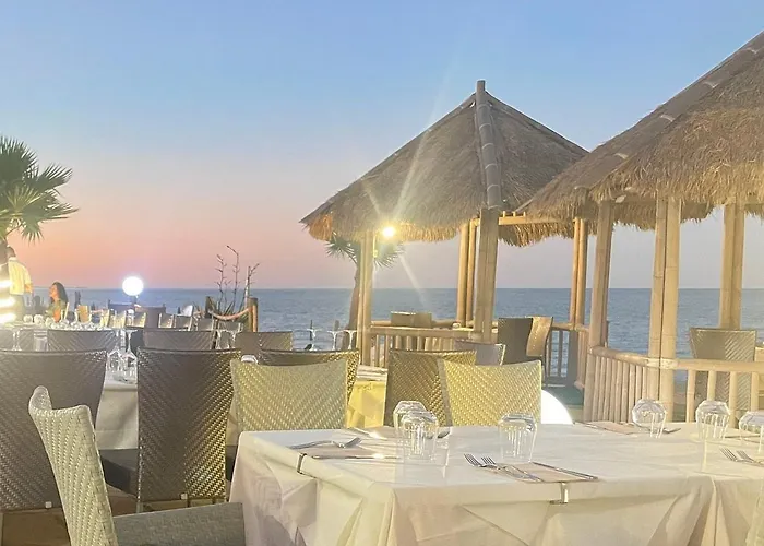 Apartamento Spazioso Bicamere Fronte Mare *