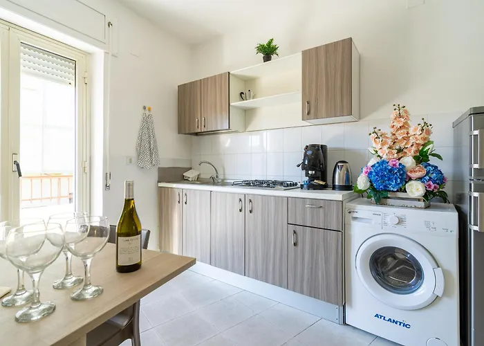 Spazioso Bicamere Fronte Mare Apartamento *